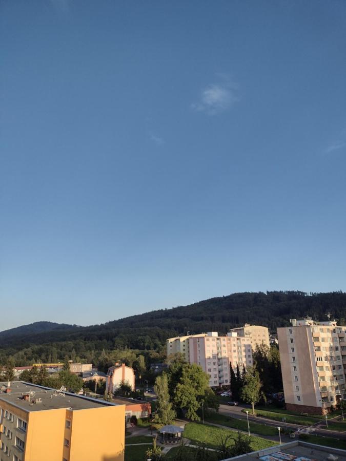 Apartmens Kv Karlovy Vary Kültér fotó