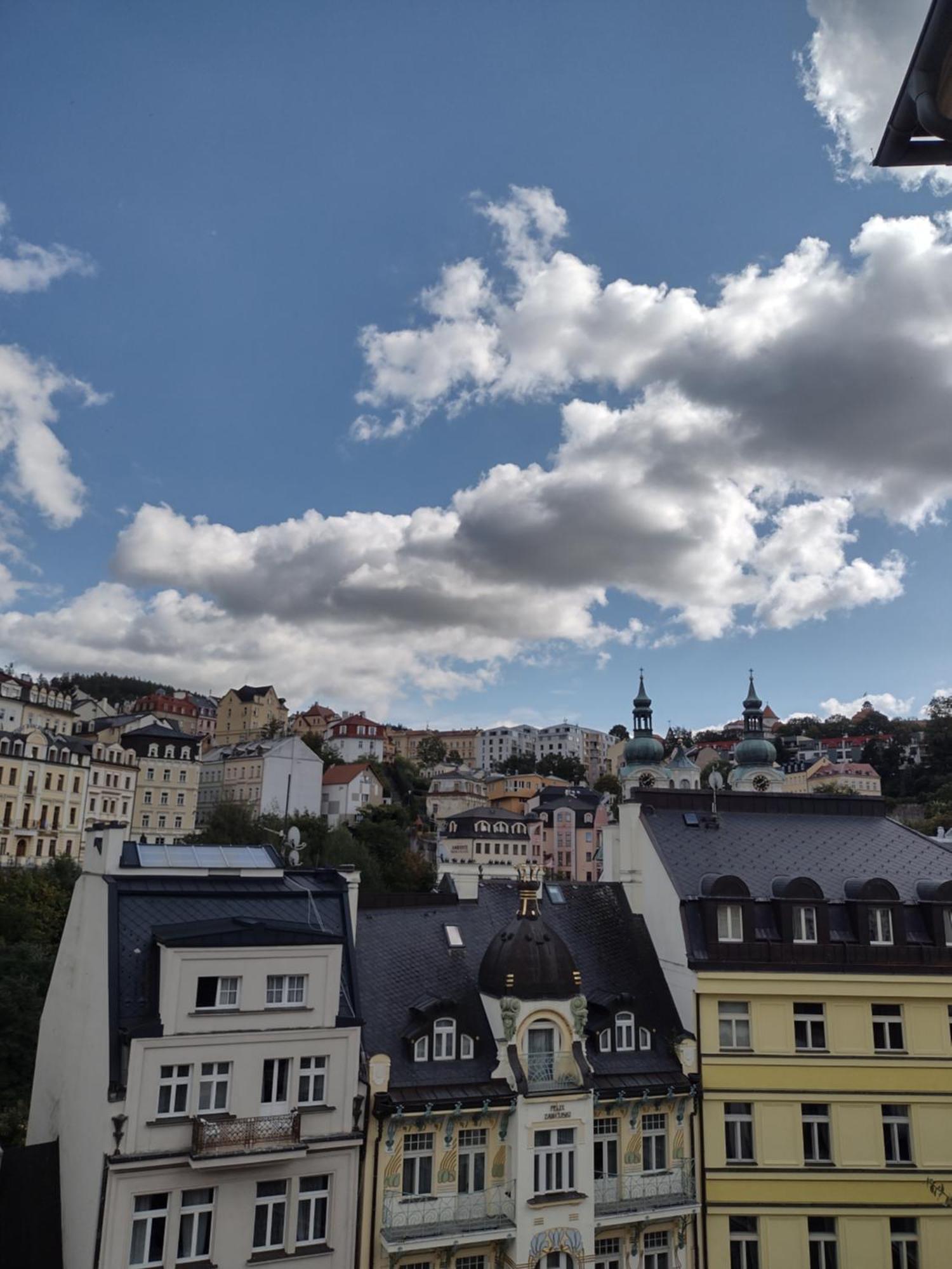 Apartmens Kv Karlovy Vary Kültér fotó