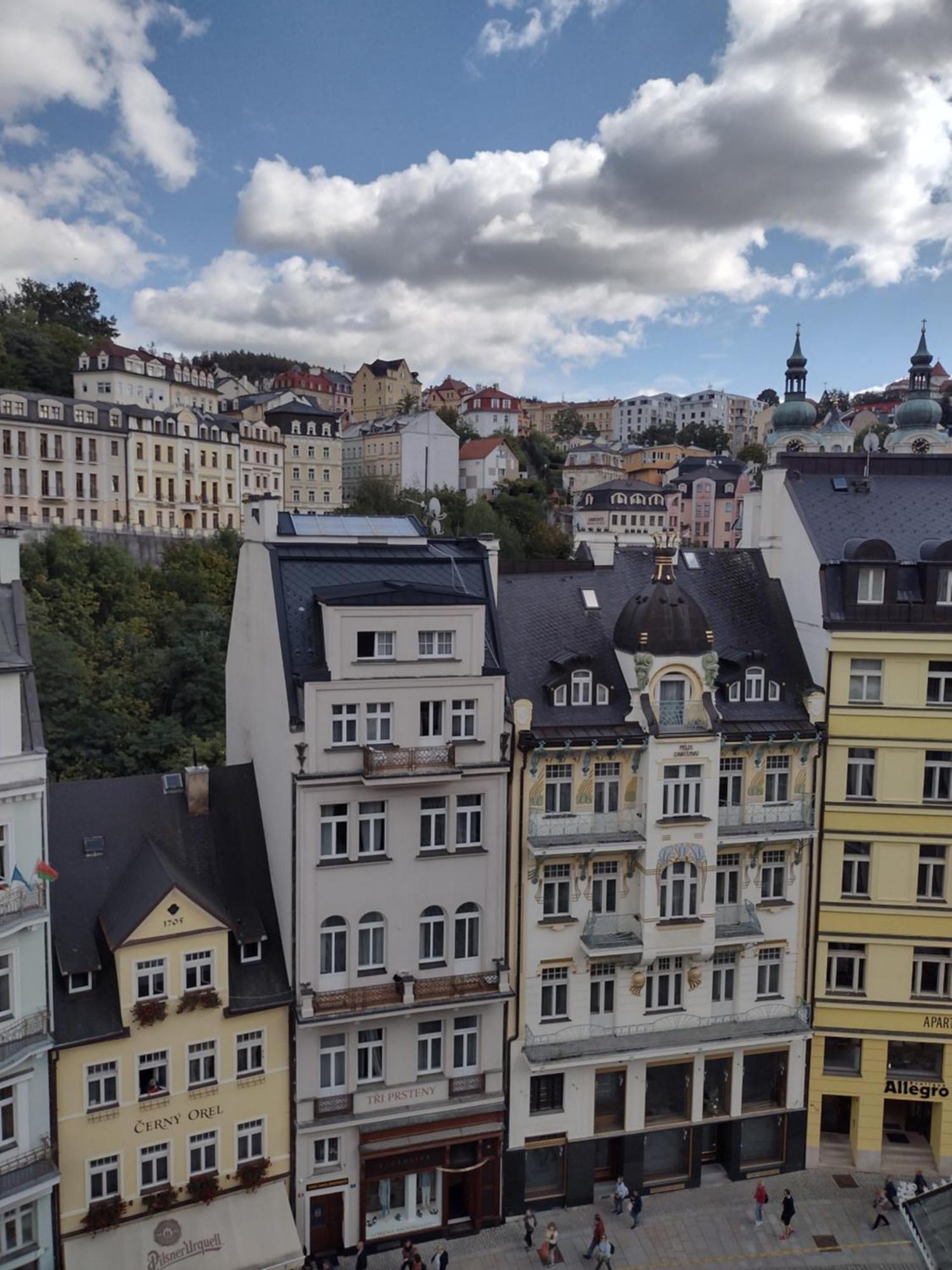 Apartmens Kv Karlovy Vary Kültér fotó