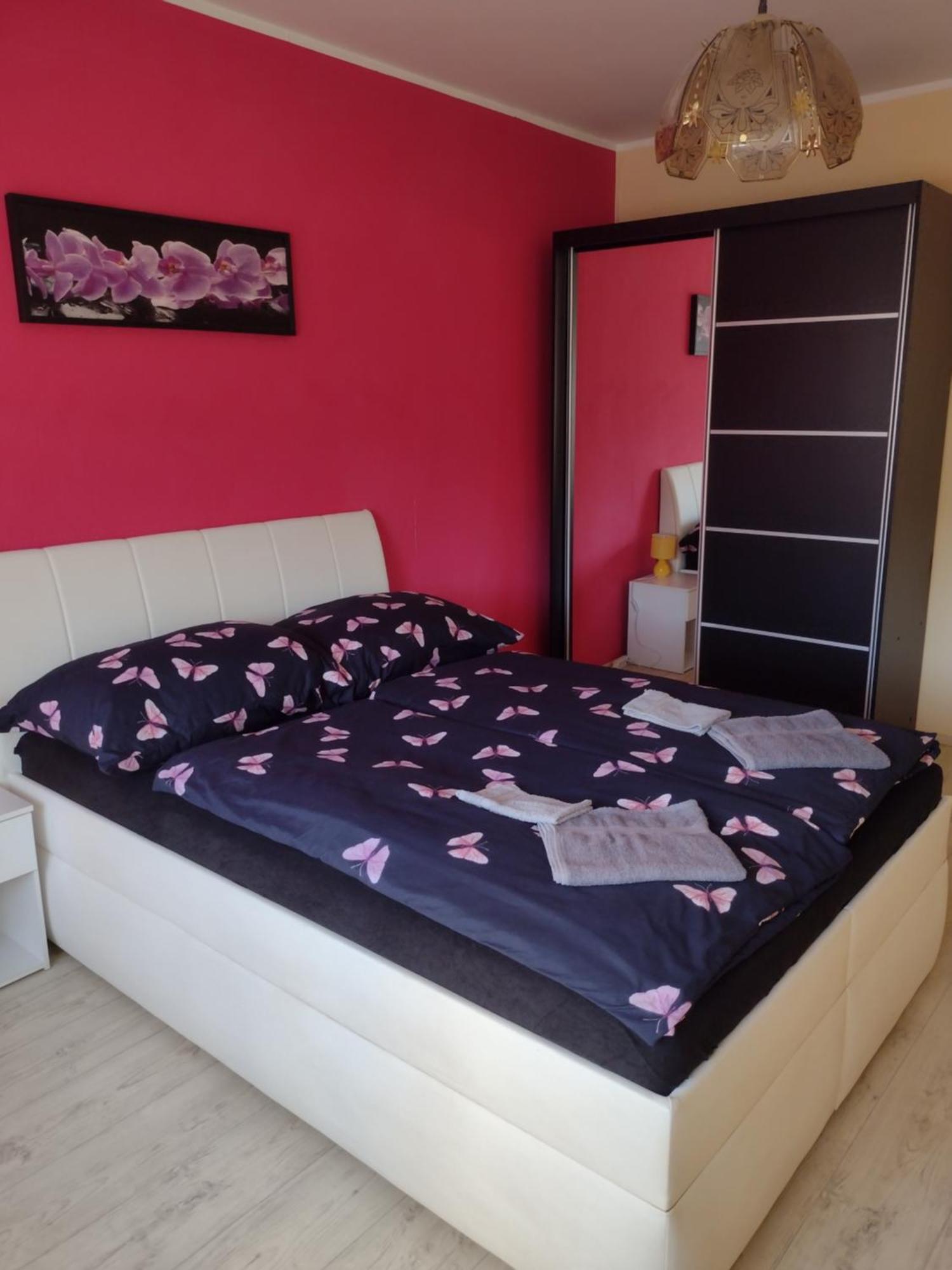 Apartmens Kv Karlovy Vary Kültér fotó